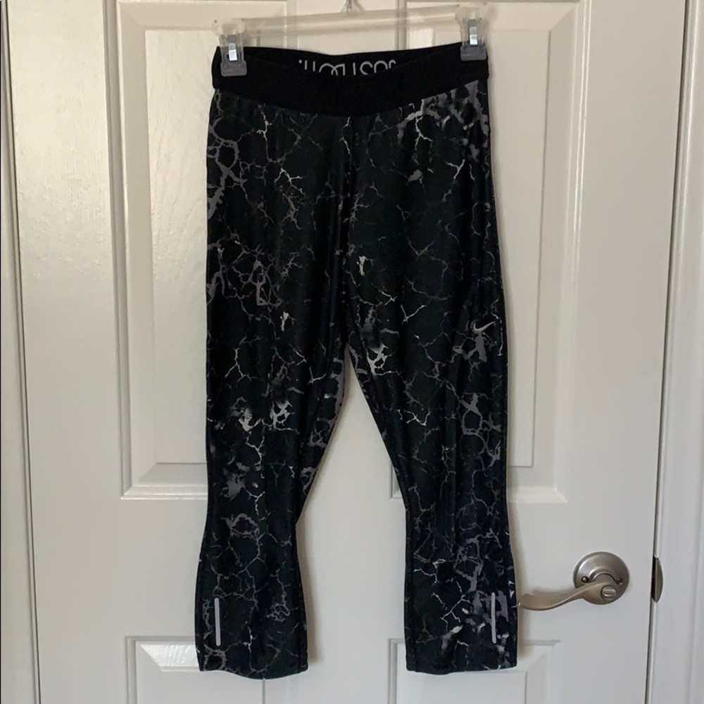 Nike Dry Fit Workout Capri Leggings